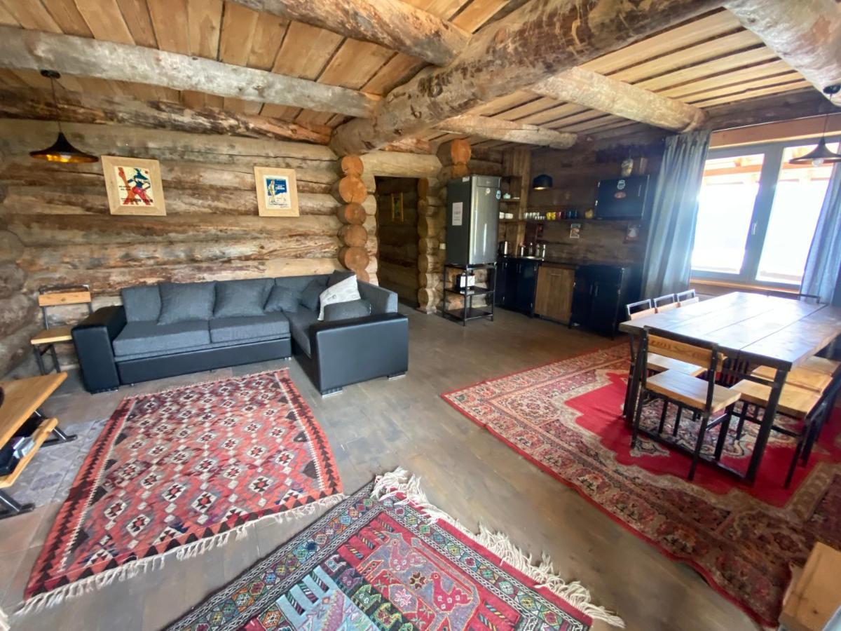 Mountain Cricket Chalets And Apartments Gudauri Exterior foto